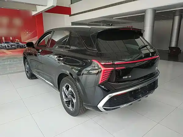 Hongqi HS3 2024