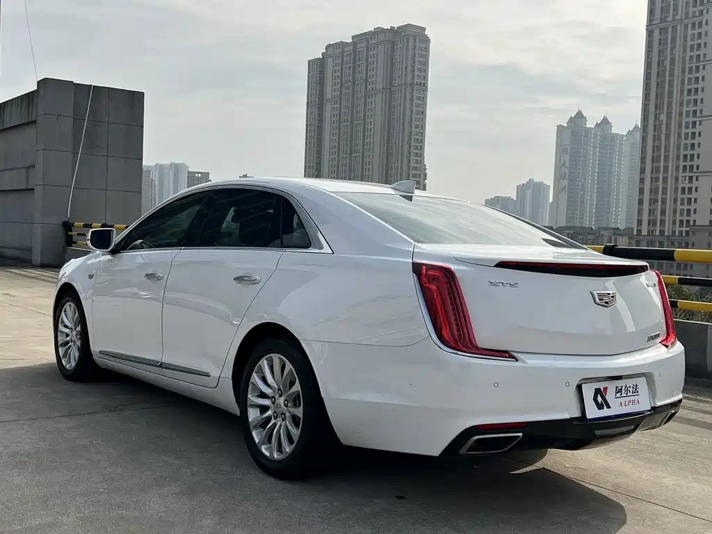 Cadillac XTS 2018 — фото 6
