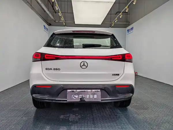 Mercedes-Benz EQA 2023