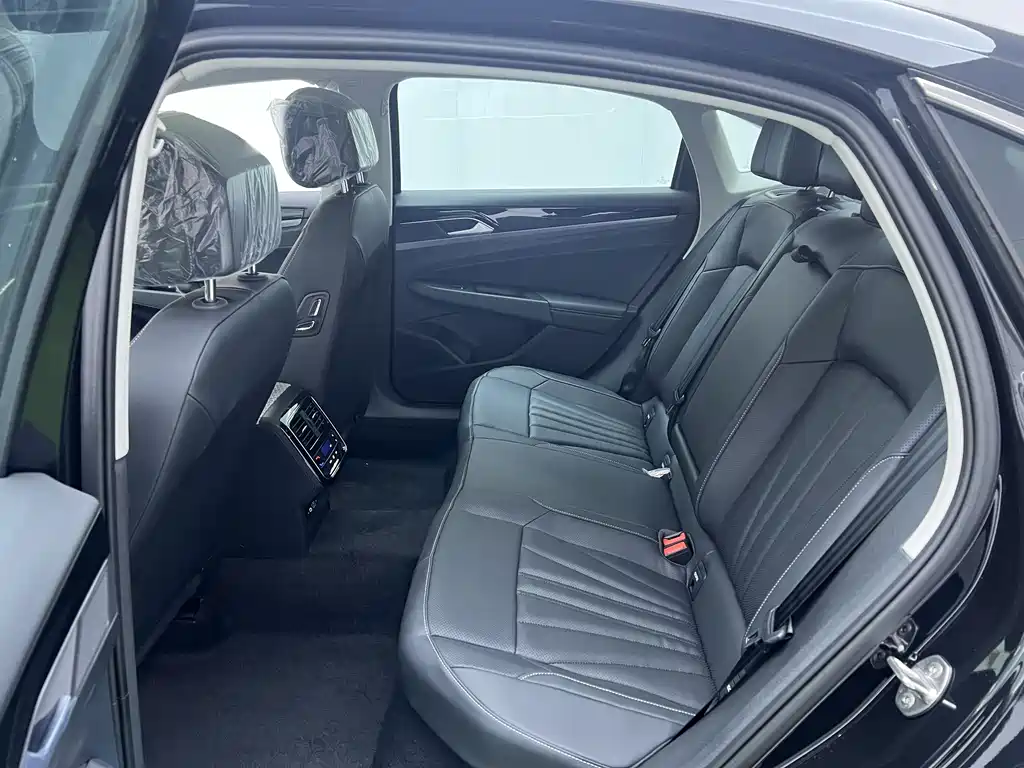 Volkswagen Passat — фото 21