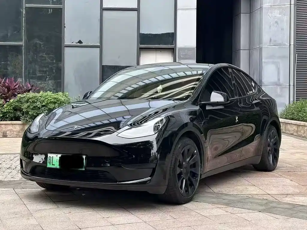 Tesla Model Y 2022 — фото 1