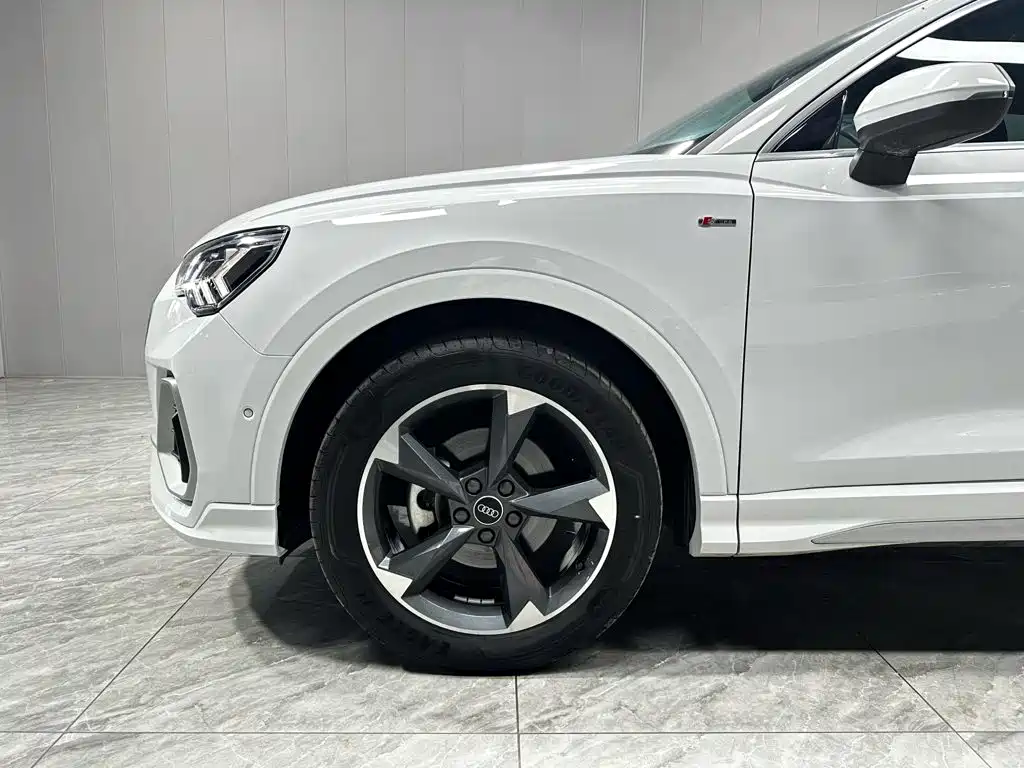 Audi Q3 2022