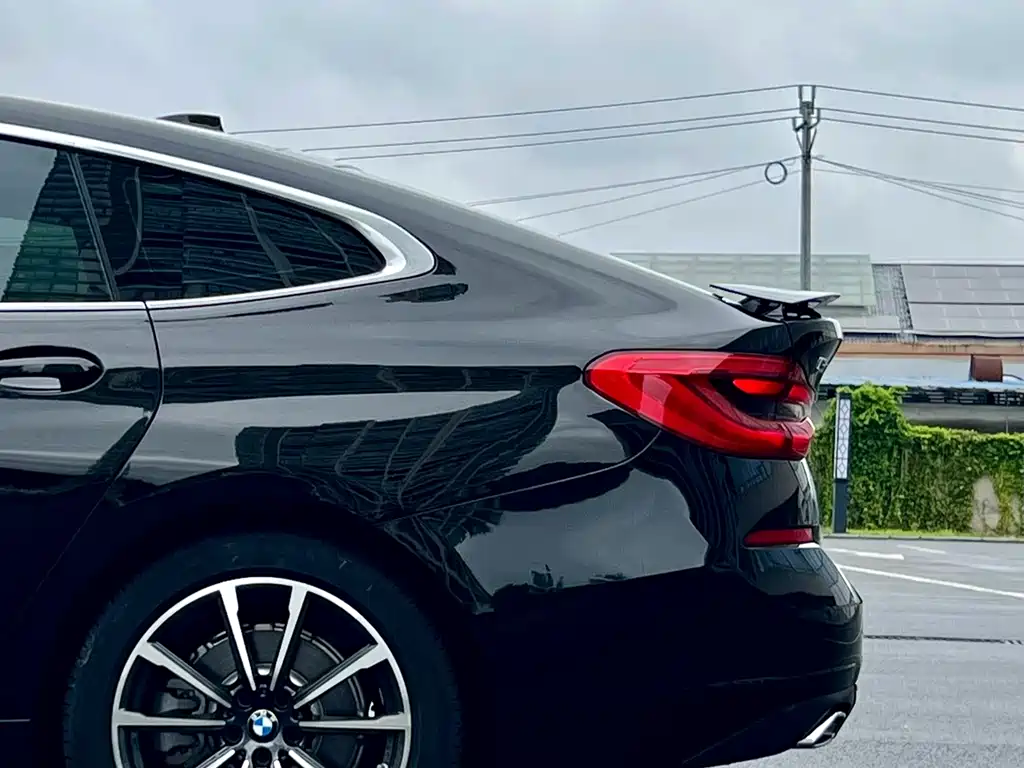 BMW 6 Series GT 2021 — фото 11