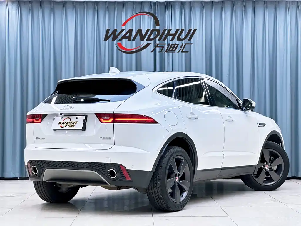 Jaguar E-PACE 2020 — фото 22