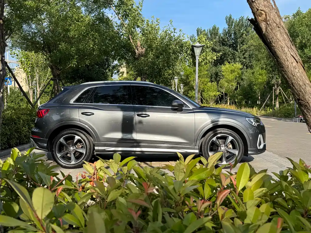 Audi Q3 2021