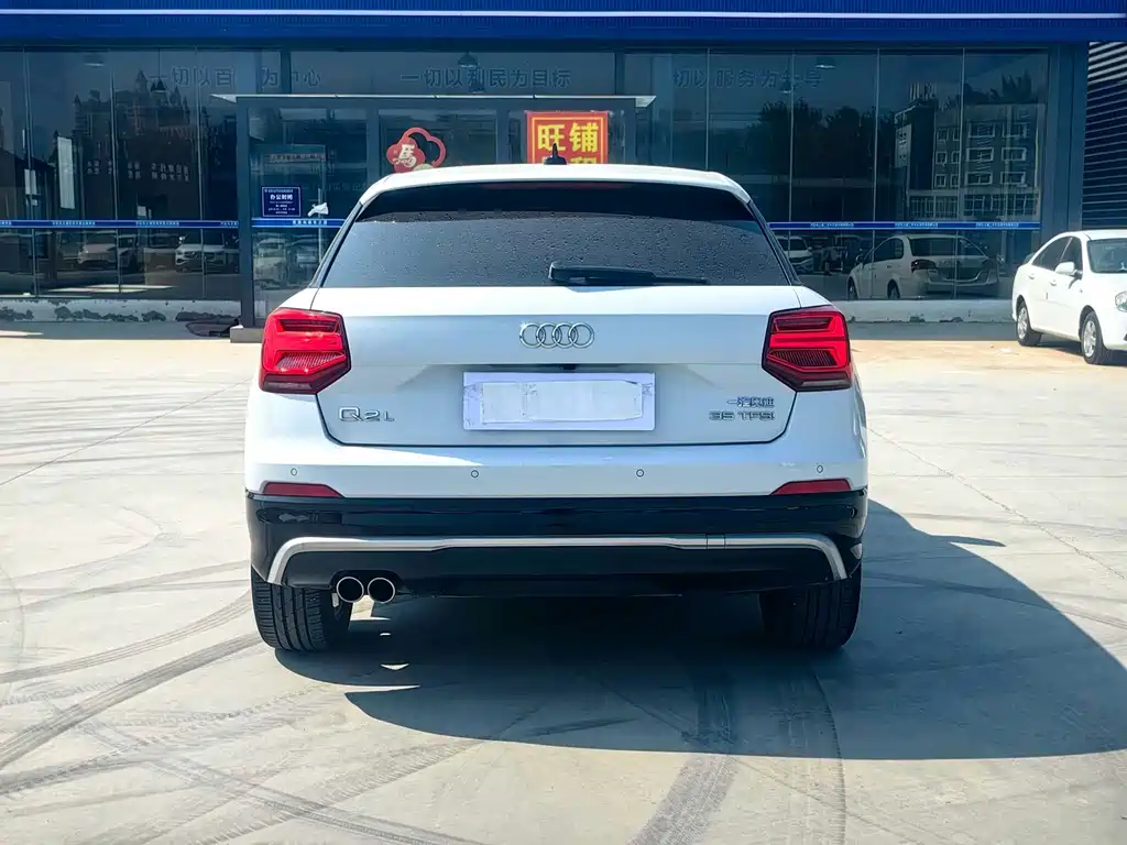 Audi Q2L 2020 — фото 19