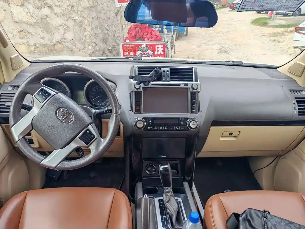 Toyota Prado 2015