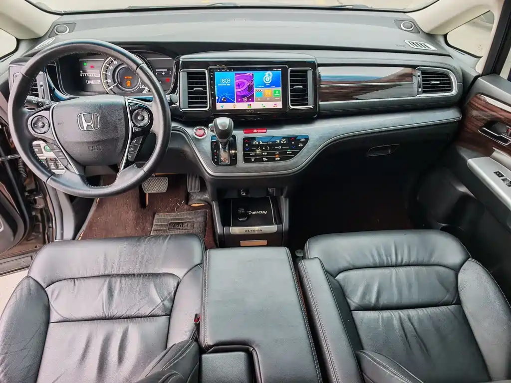 Honda Elysion 2016 — фото 13