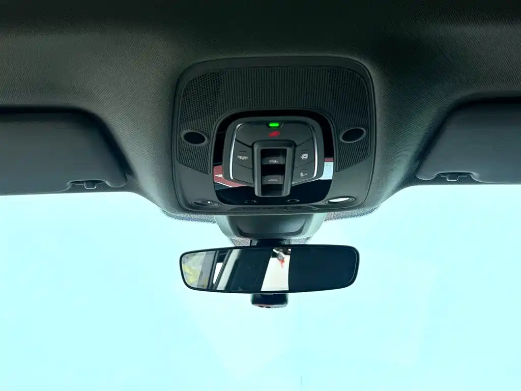 Audi Q5L 2023 — фото 17