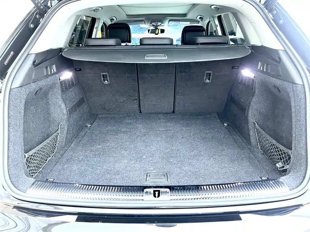 Audi Q5L 2023 — фото 19