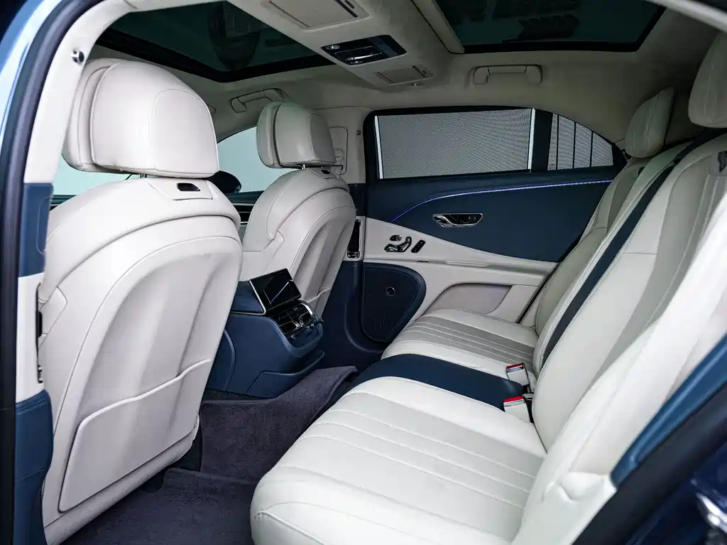 Bentley Flying Spur 2021 — фото 18