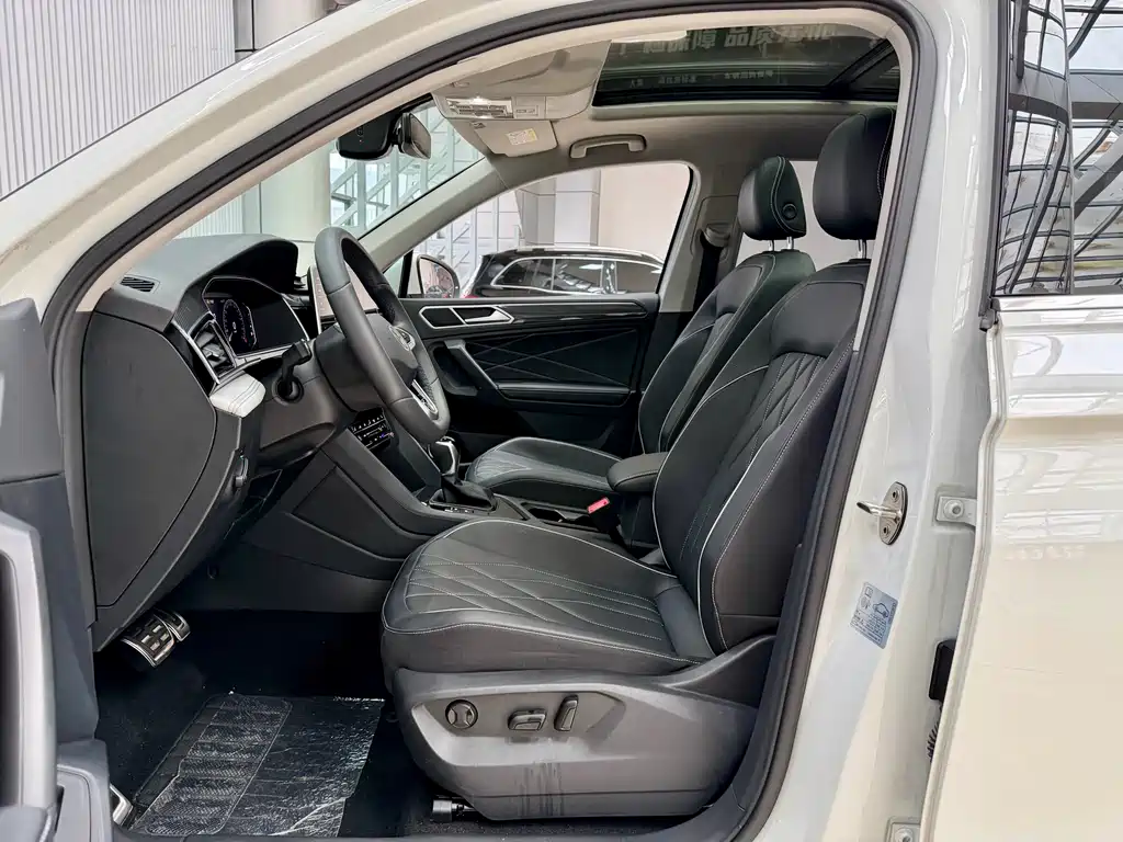 Volkswagen Tiguan L 2025 — фото 23