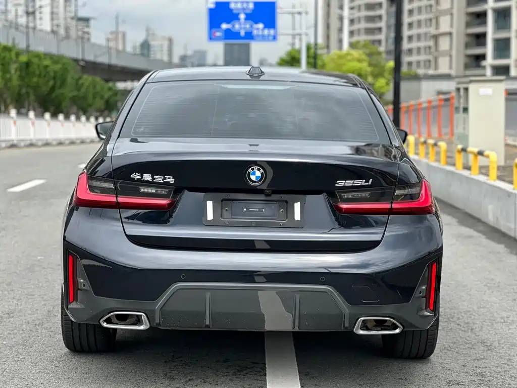 BMW 3 Series 2024 — фото 13