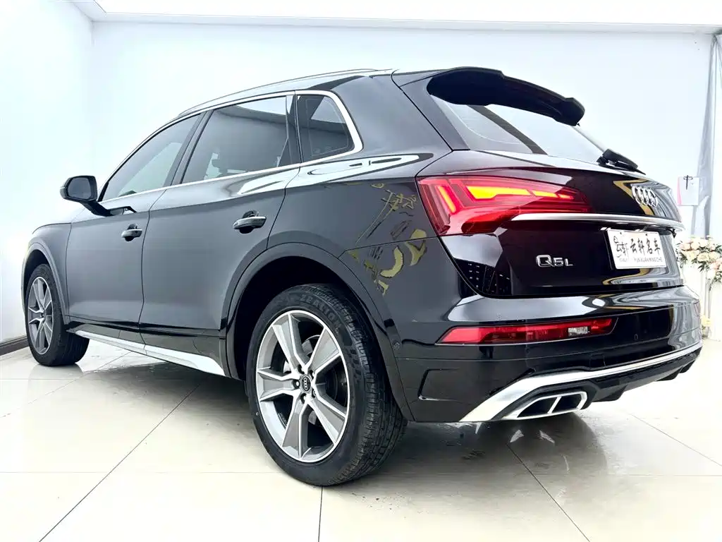 Audi Q5L 2023 — фото 4