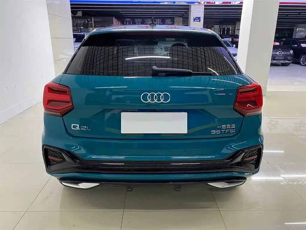 Audi Q2L 2022