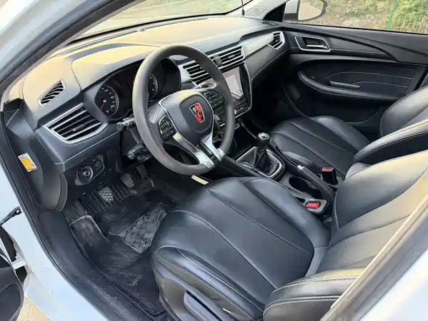 Roewe i5 2019