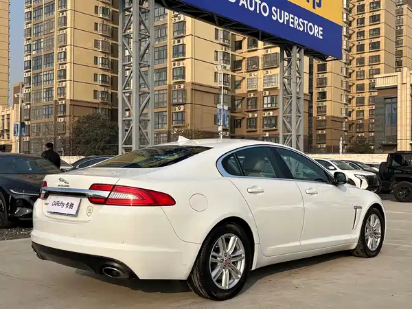 Jaguar XF 2014