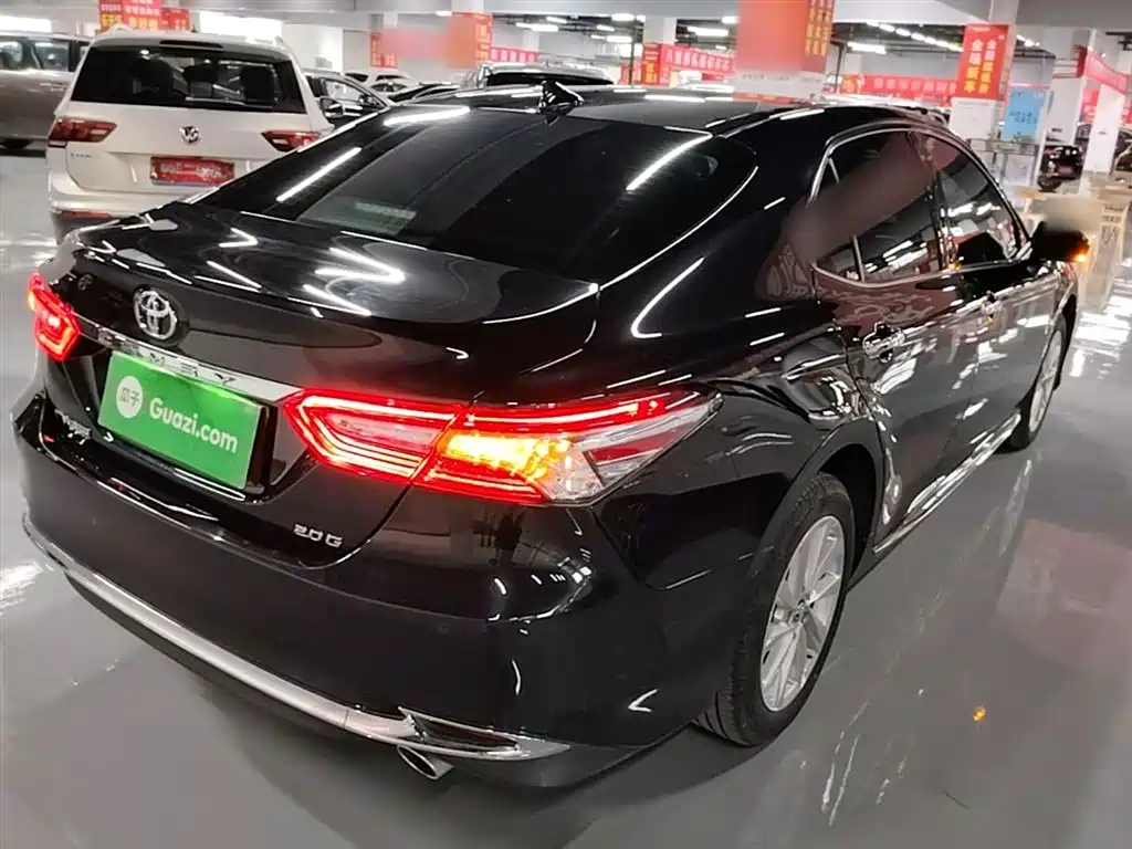 Toyota Camry 2024 — фото 7