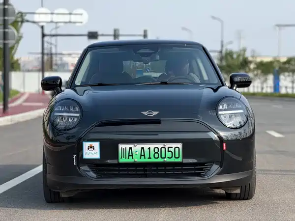 MINI Cooper 2025