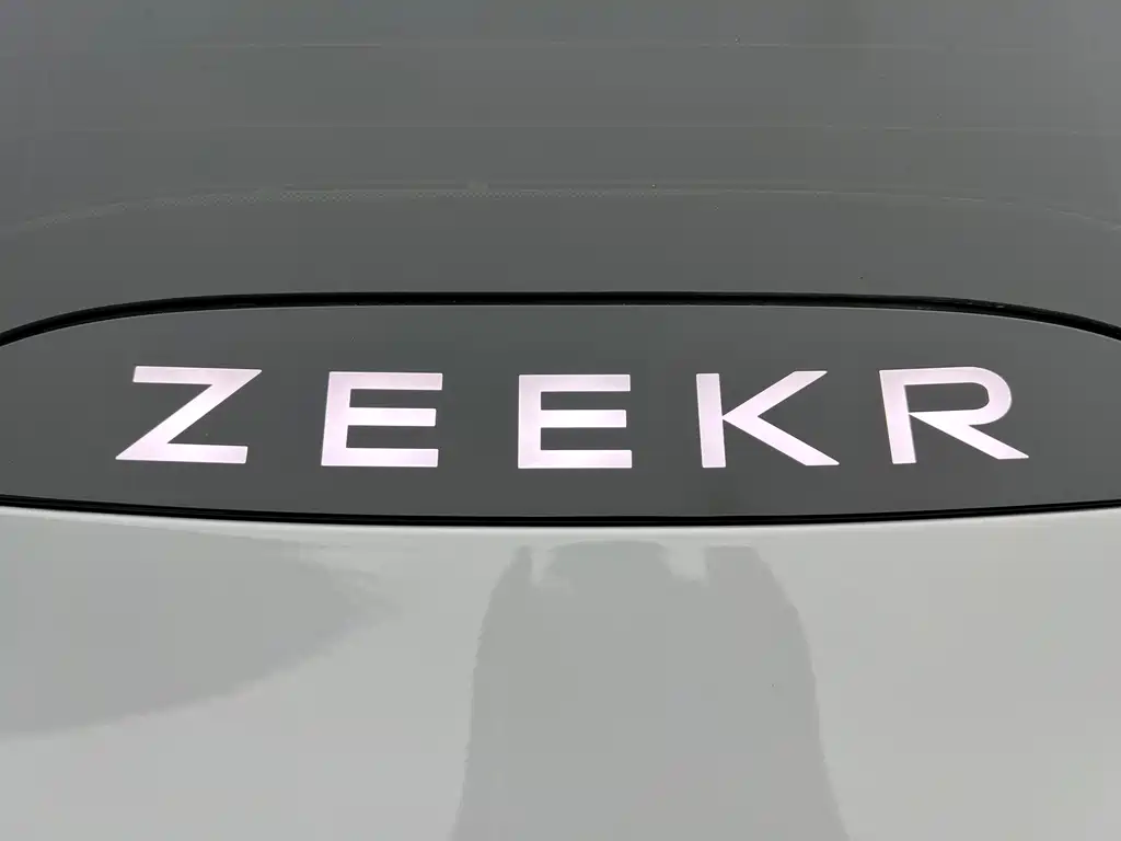 Zeekr 007GT 2025 — фото 29