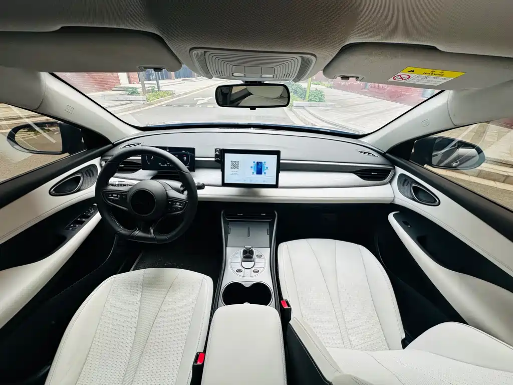 BYD Seal 05 DM-i 2025 — фото 17