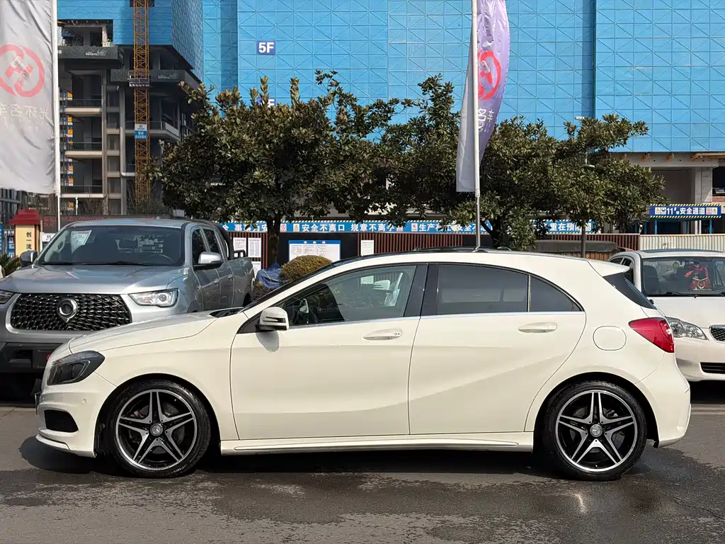 Mercedes-Benz A-Class 2014