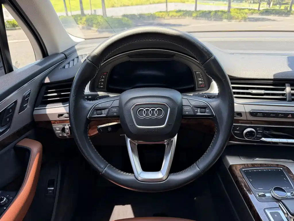 Audi Q7 2018 — фото 5
