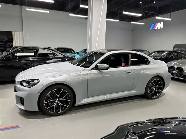 BMW M2 2025