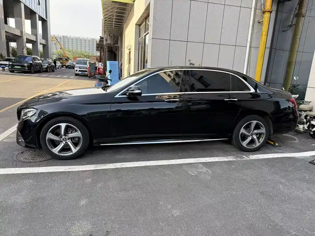 Mercedes-Benz E-Class 2018 — фото 3