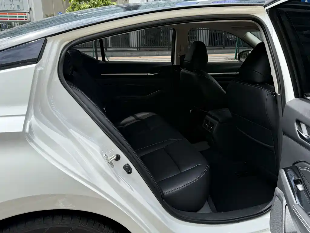 Nissan Teana 2023 — фото 17