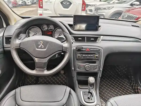 Peugeot 308 2014