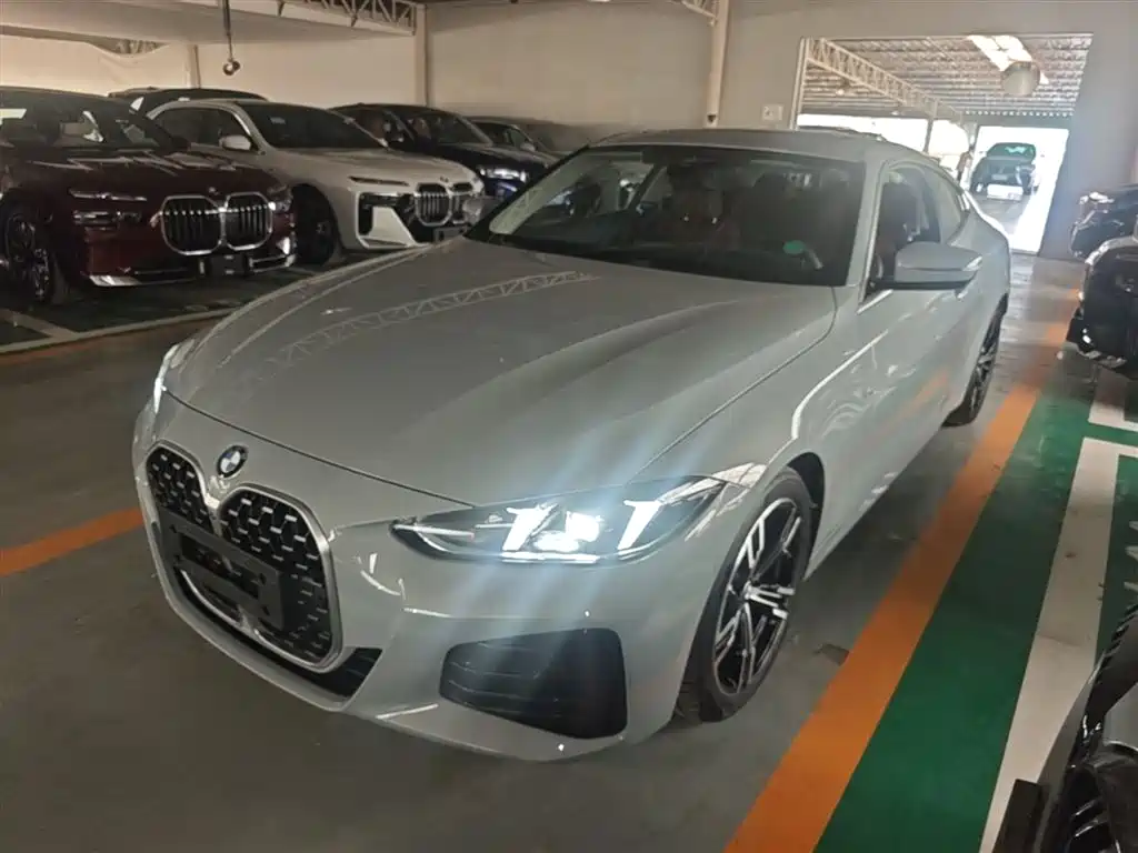 BMW 4 Series 2025 — фото 1