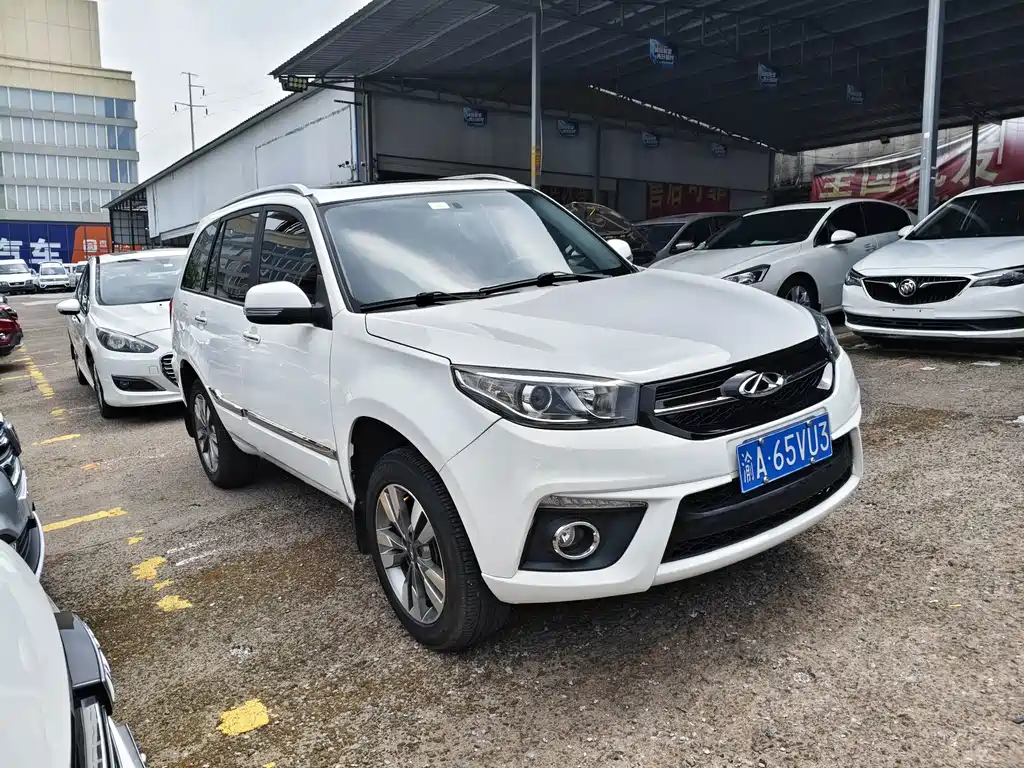 Chery Tiggo 3 2016 — фото 2