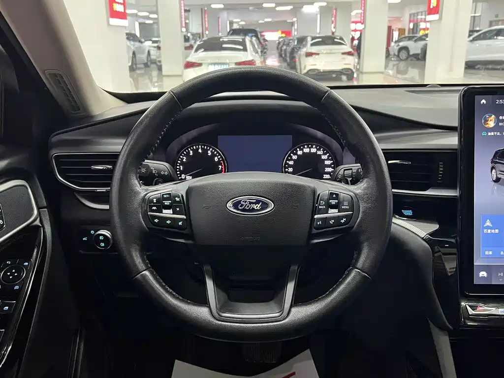 Ford Explorer 2021 — фото 10