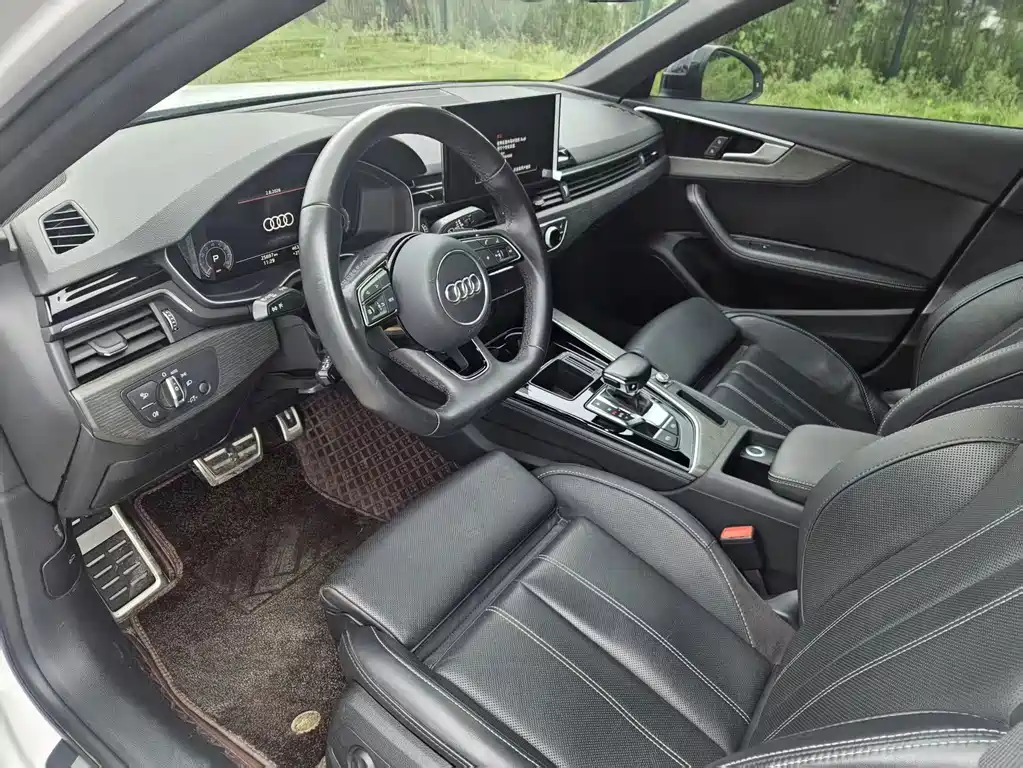 Audi A4L 2023