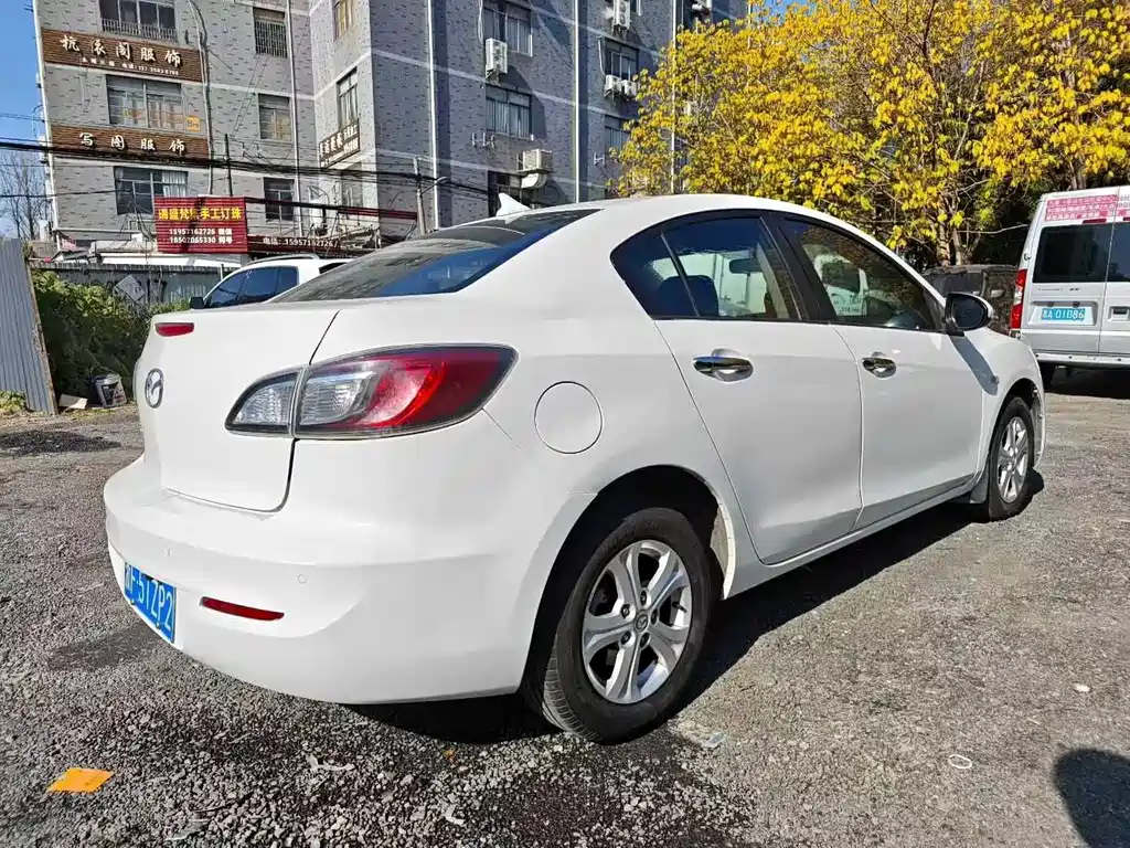 Mazda 3 Xingcheng 2016 — фото 9