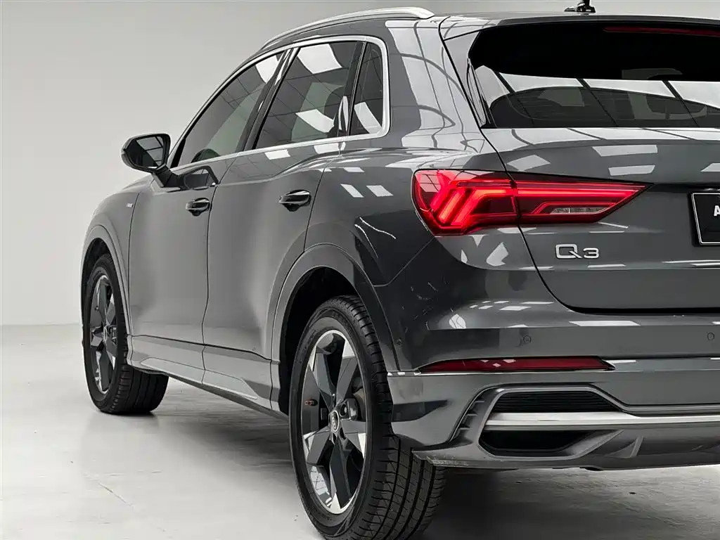 Audi Q3 2022 — фото 20