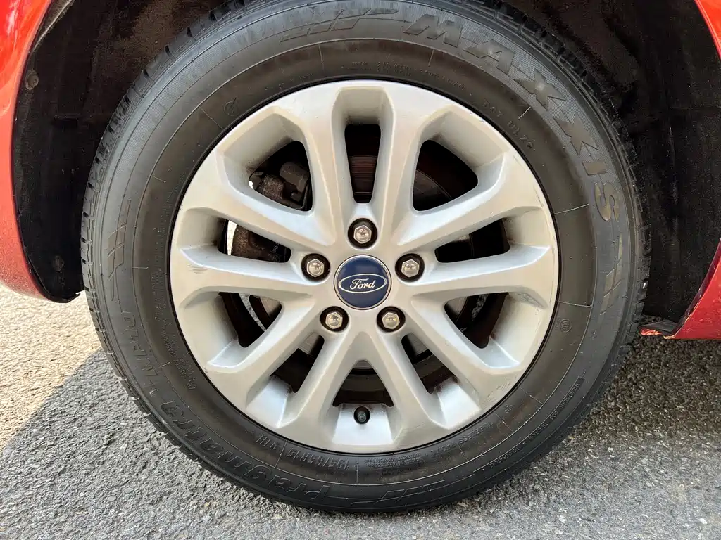 Ford Focus 2015 — фото 14