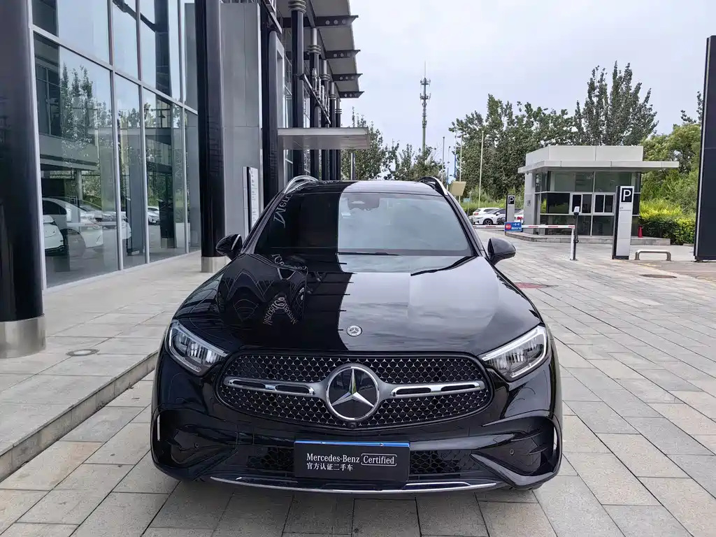 Mercedes-Benz GLC 2025