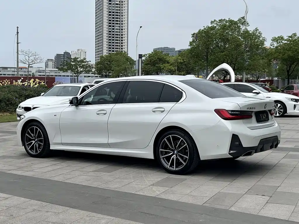 BMW 3 Series 2023