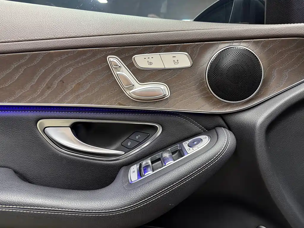 Mercedes-Benz GLC 2020 — фото 19