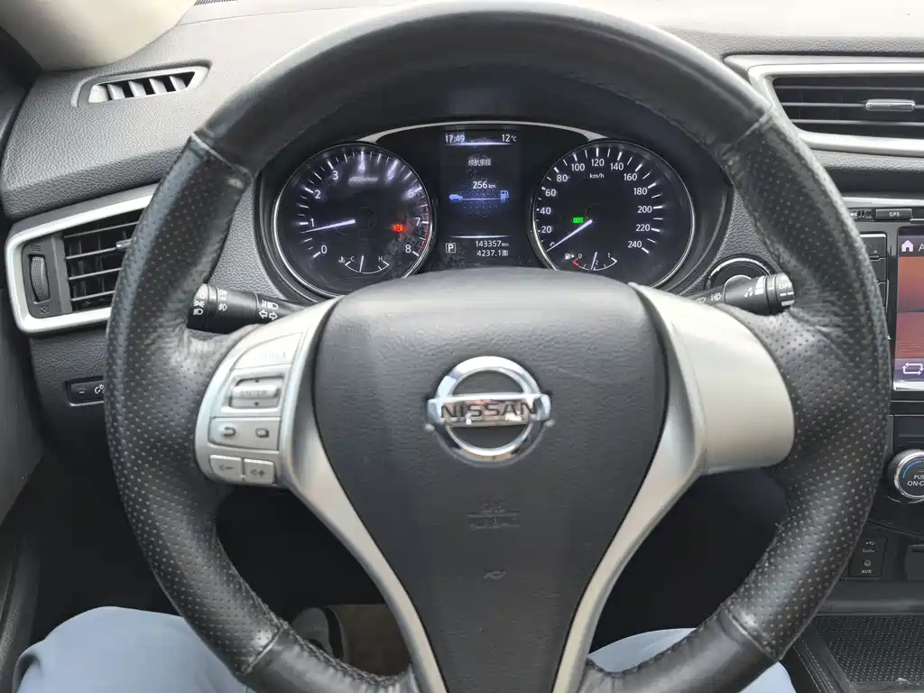 Nissan X-Trail 2015 — фото 16