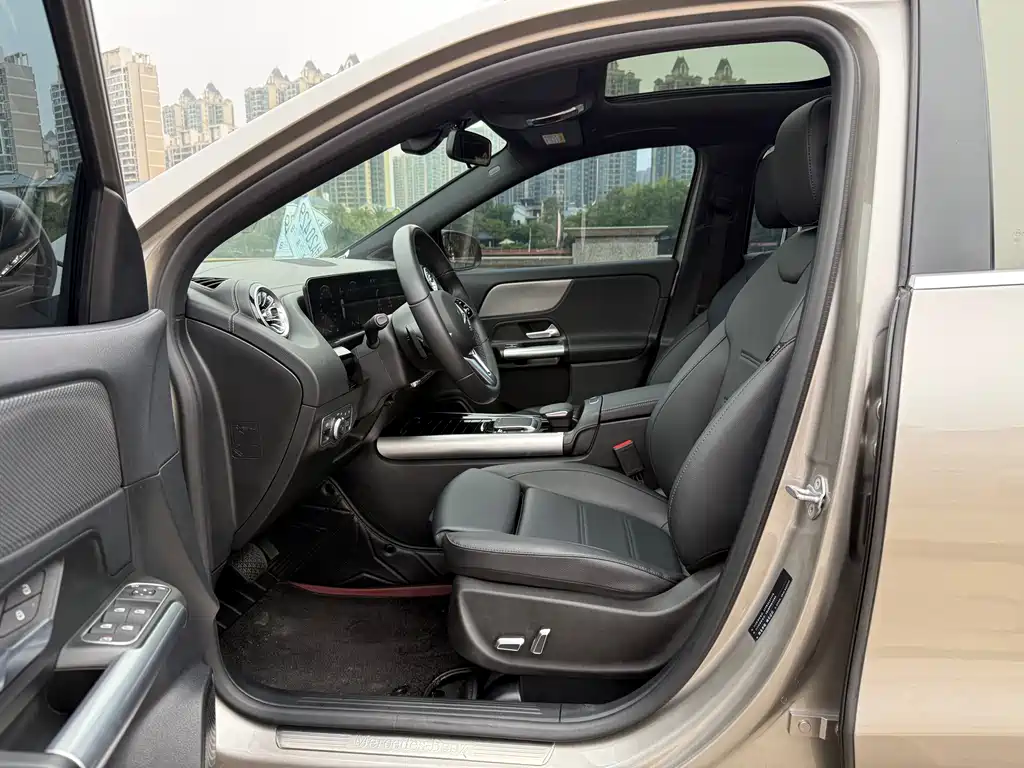 Mercedes-Benz GLA 2023 — фото 8