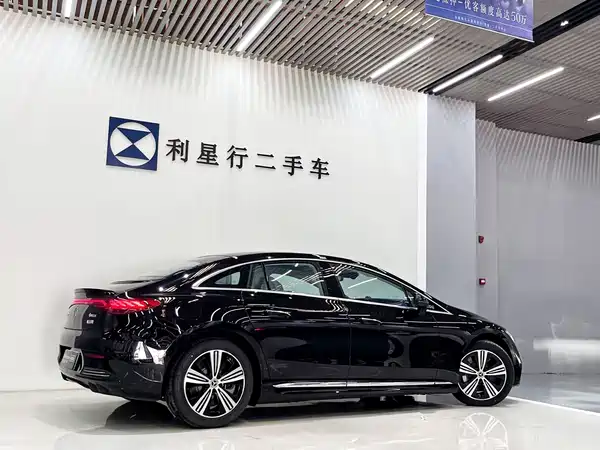 Mercedes-Benz EQE 2025