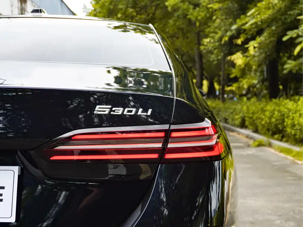 BMW 5 Series 2025