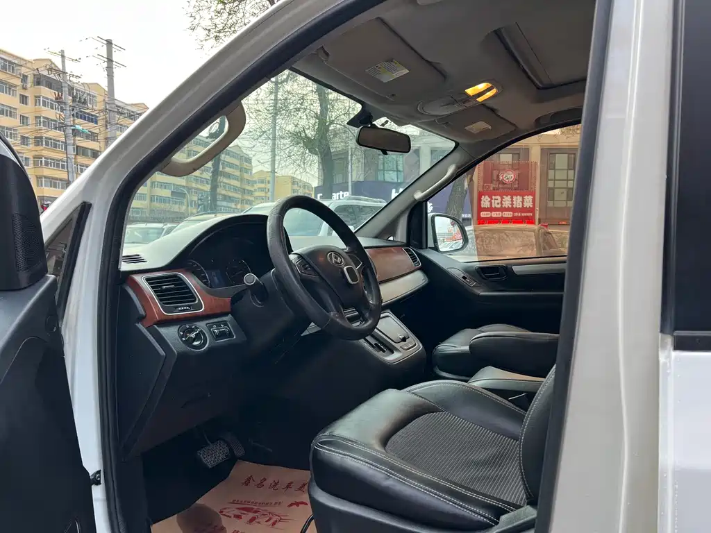 Maxus G10 2016 — фото 9