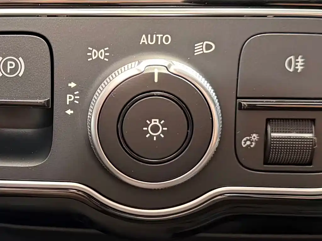 Mercedes-Benz A-Class 2023 — фото 20