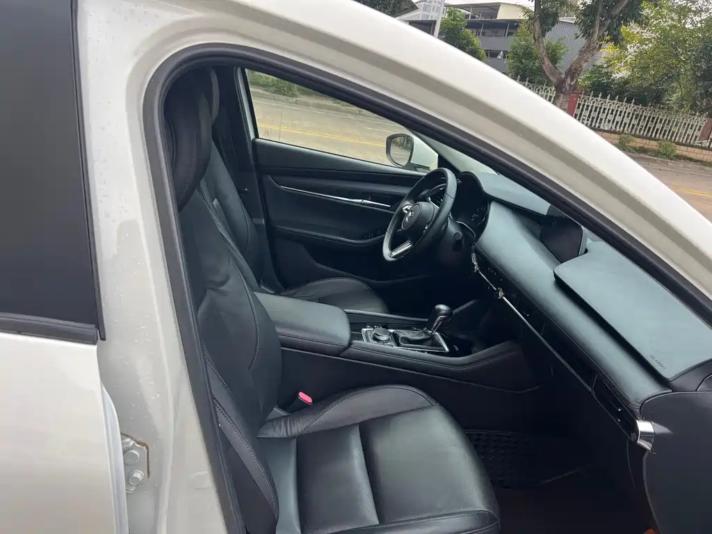 Mazda 3 Axela 2020