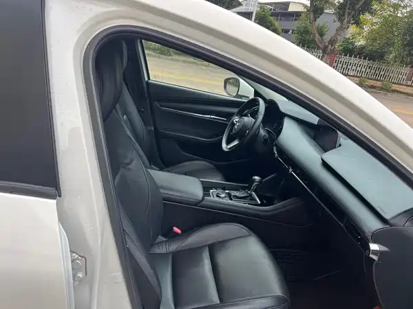 Mazda 3 Axela 2020