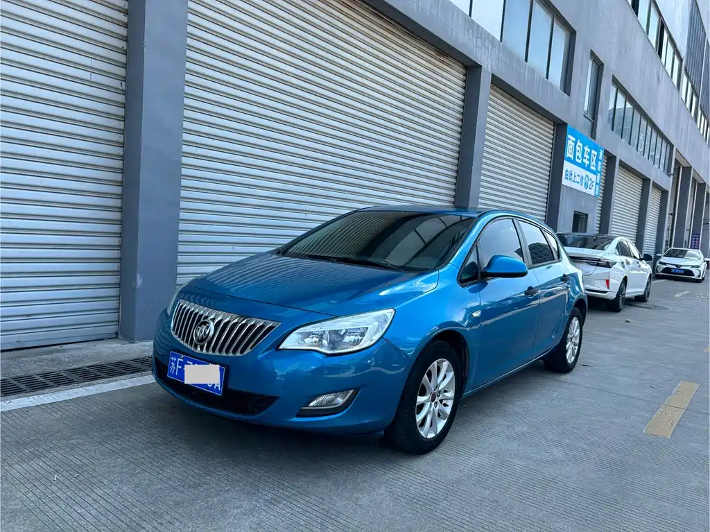 Buick Excelle 2012